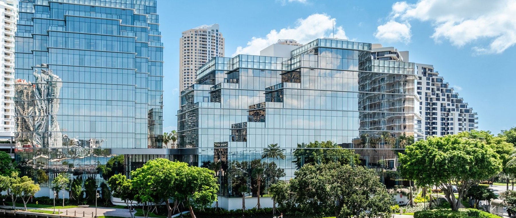Courvoisier Centre, Brickell Key